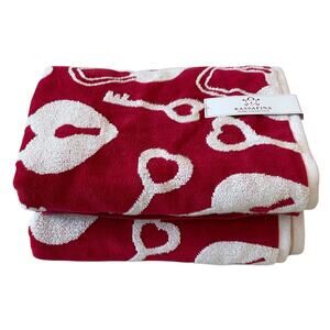 Kassafina Love Heart Lock & Key Bath Towel Set of 2 Red White Valentine XO NEW